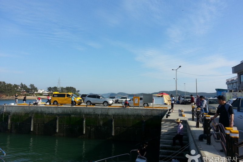 Yeongmokhang Harbor (영목항) (11/15)