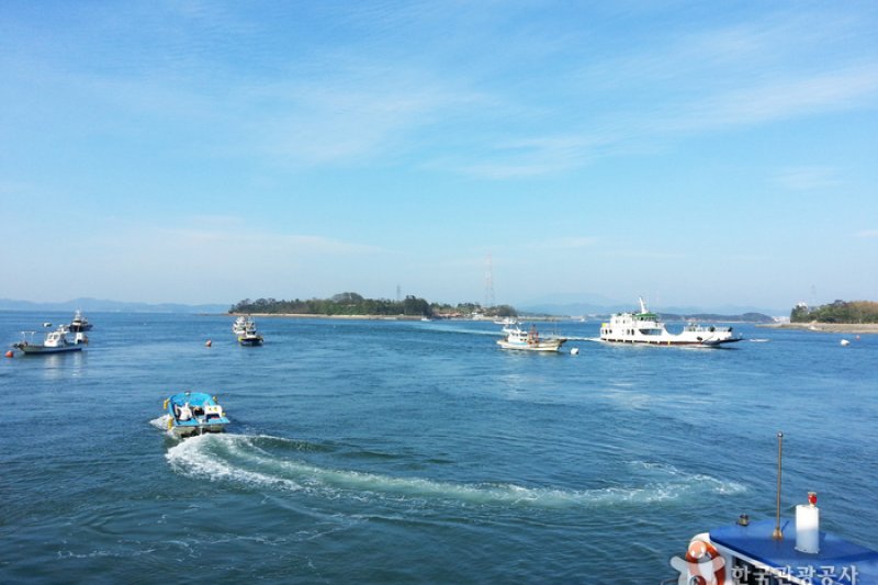 Yeongmokhang Harbor (영목항) (12/15)