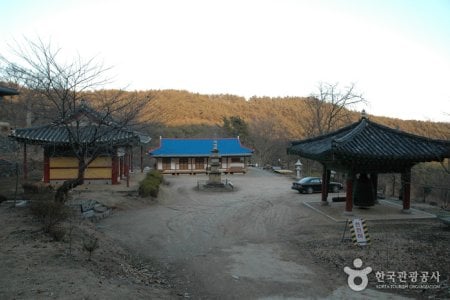 Daejosa Temple (Buyeo) (대조사 (부여))
