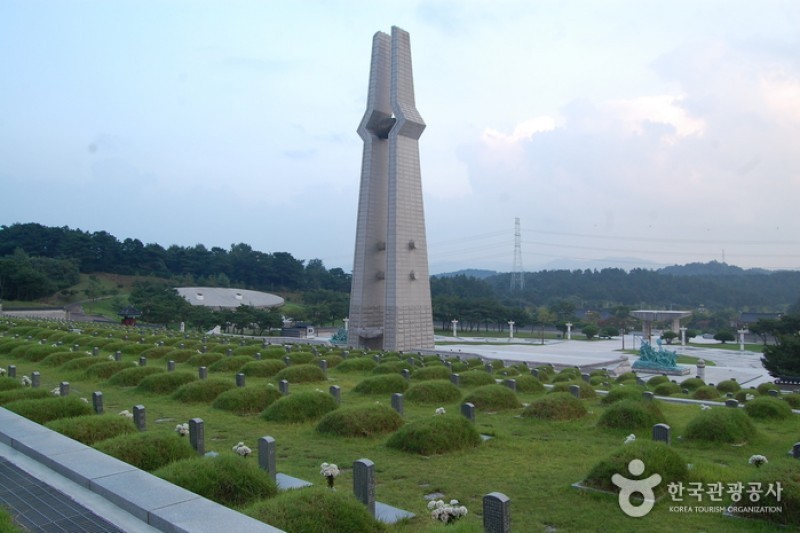 May 18th National Cemetery  (12/38)