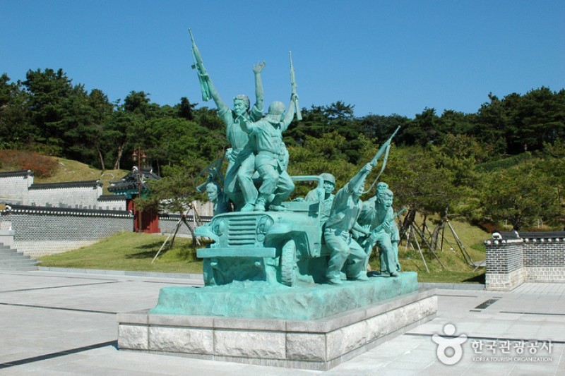 May 18th National Cemetery  (36/38)
