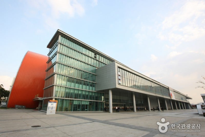 Kimdaejung Convention Center  (3/31)