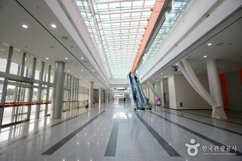 Kimdaejung Convention Center  (10/31)