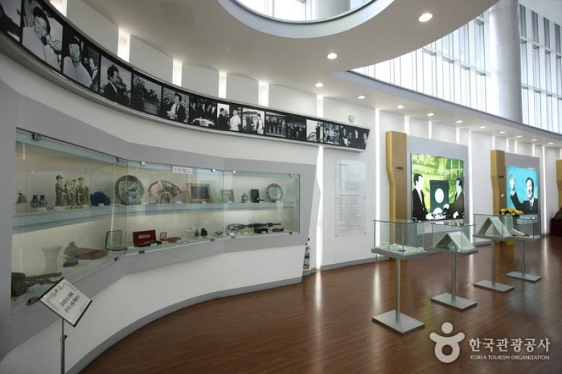 Kimdaejung Convention Center  (18/31)