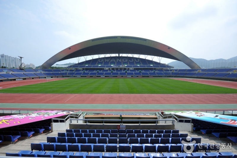 Gwangju World Cup Stadium  (3/4)
