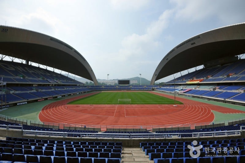 Gwangju World Cup Stadium  (4/4)