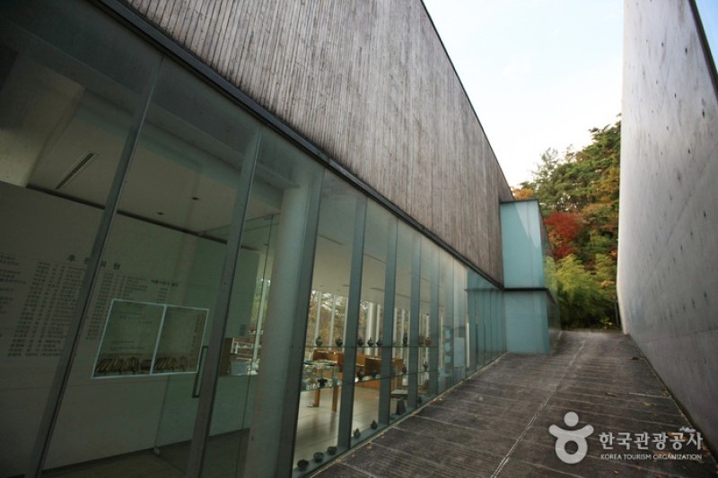 Uijae Museum of Korean Art  (2/29)