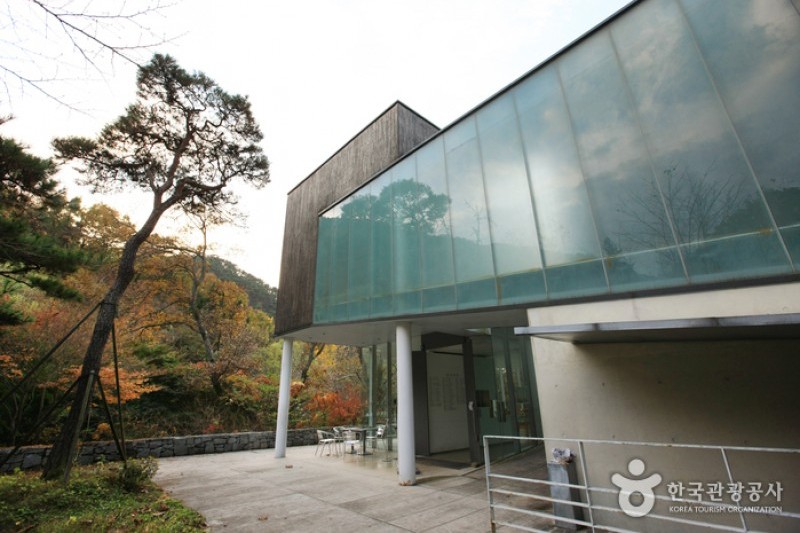 Uijae Museum of Korean Art  (4/29)