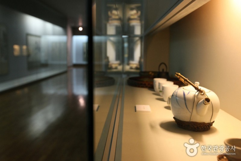 Uijae Museum of Korean Art  (8/29)