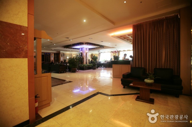 Tourist Hotel Masters  (6/28)