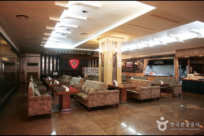 Tourist Hotel Masters  (7/28)