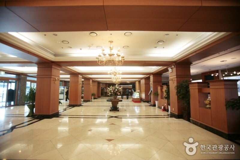 Shin Yang Park Hotel  (10/68)