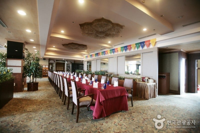Shin Yang Park Hotel  (12/68)
