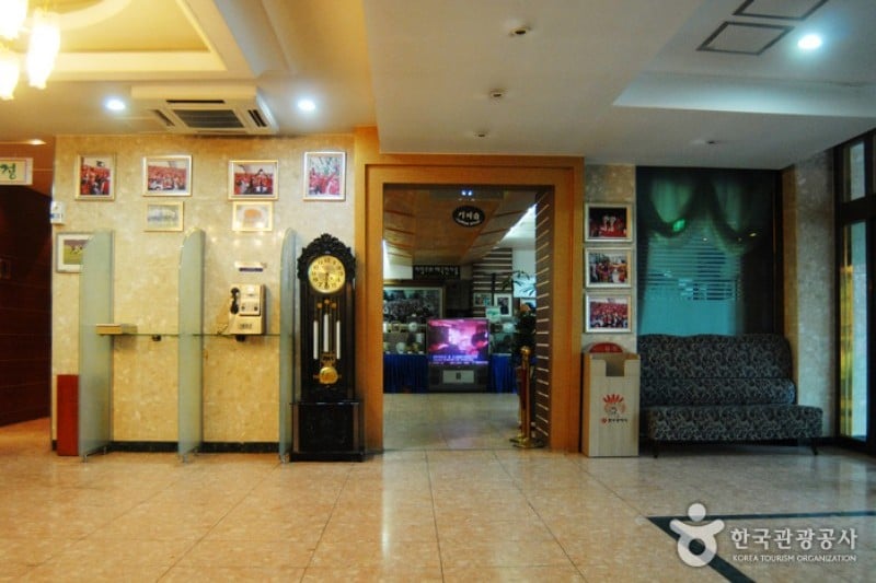 Hiddink Continental Tourist Hotel  (5/36)