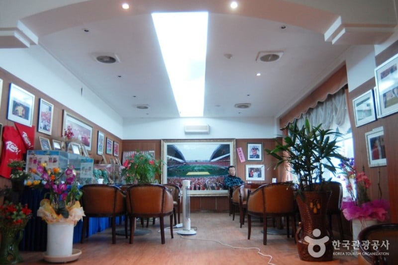 Hiddink Continental Tourist Hotel  (10/36)