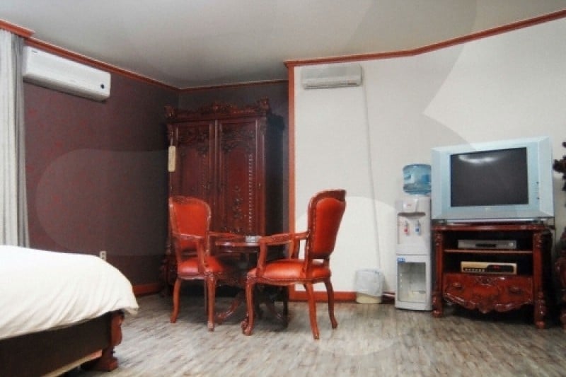 Hiddink Continental Tourist Hotel  (34/36)