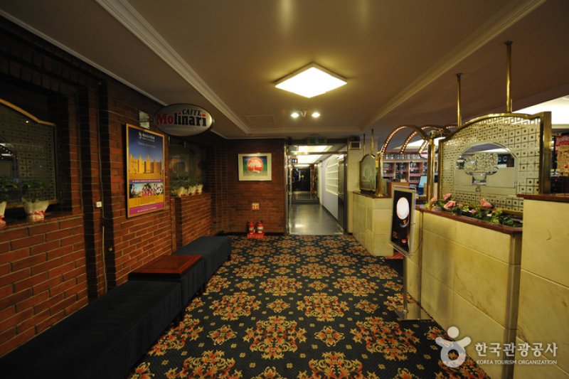 Geumsoojang Tourist Hotel  (4/6)