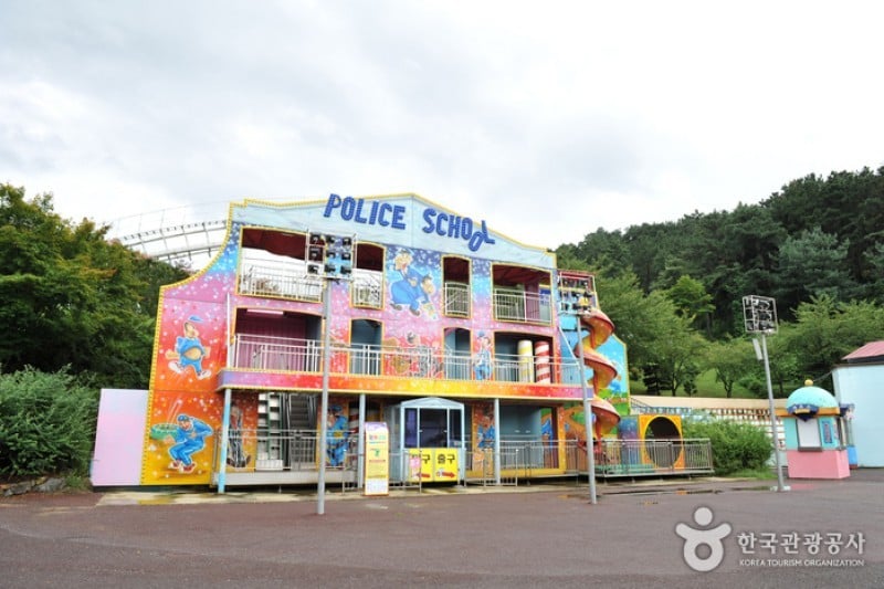Gwangju Family Land  (2/4)