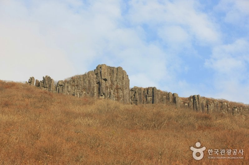Jusangjeolli Cliff of Mudeungsan Mountain (무등산 주상절리대) (3/24)