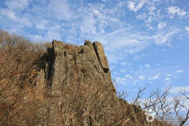 Jusangjeolli Cliff of Mudeungsan Mountain (무등산 주상절리대) (4/24)