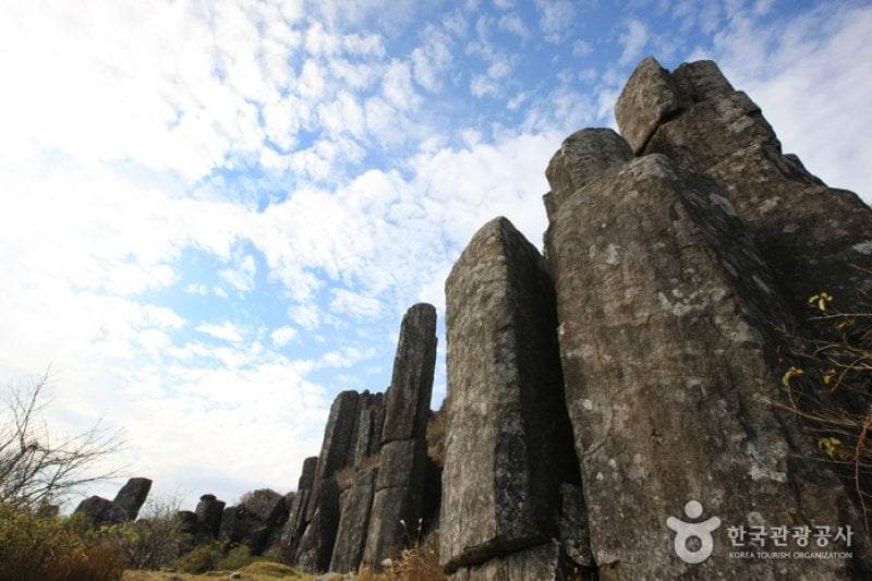 Jusangjeolli Cliff of Mudeungsan Mountain (무등산 주상절리대) (5/24)