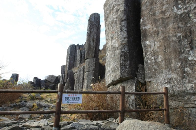 Jusangjeolli Cliff of Mudeungsan Mountain (무등산 주상절리대) (6/24)