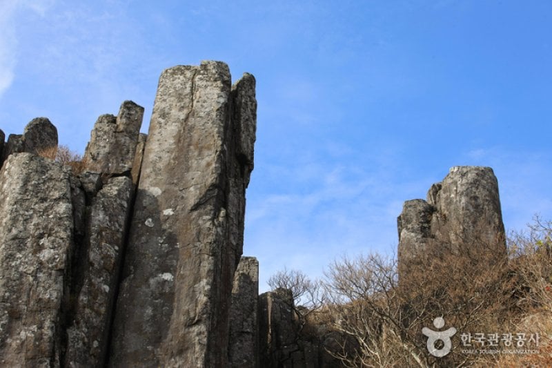 Jusangjeolli Cliff of Mudeungsan Mountain (무등산 주상절리대) (8/24)
