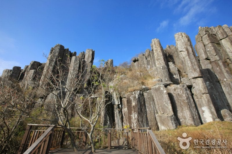 Jusangjeolli Cliff of Mudeungsan Mountain (무등산 주상절리대) (11/24)