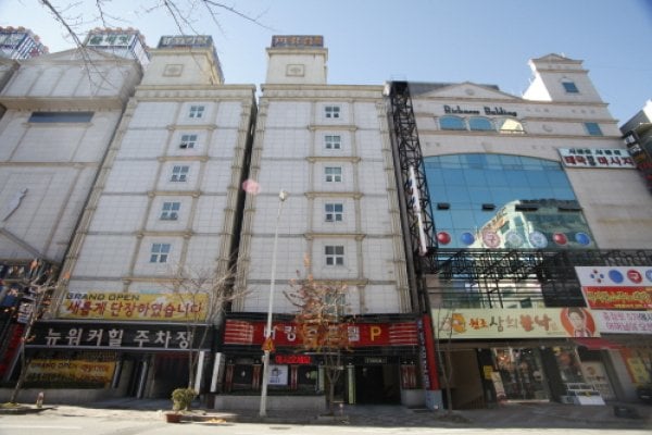 Hotel The May