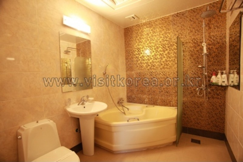 FnT Hotel - Goodstay  (6/30)