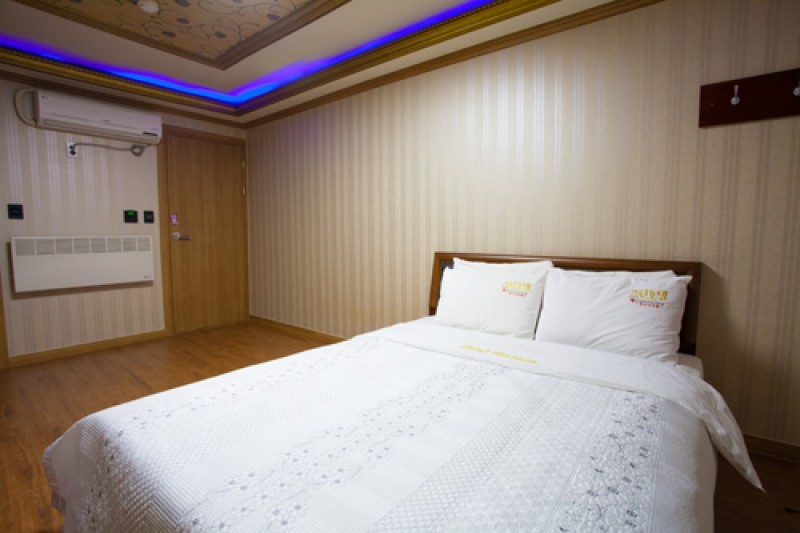 Banana Hotel - Goodstay  (4/41)