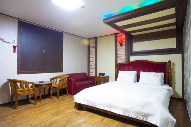 Banana Hotel - Goodstay  (11/41)