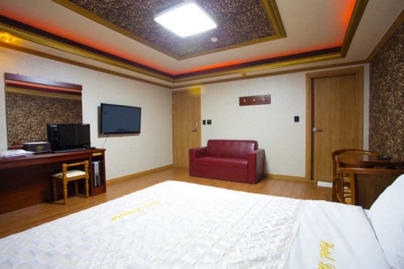 Banana Hotel - Goodstay  (21/41)