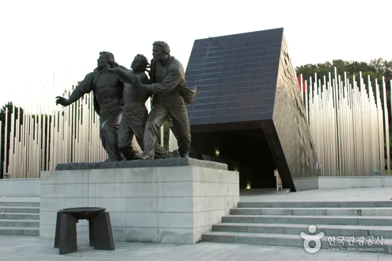 5·18 Memorial Park  (34/38)