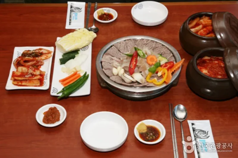 Jonggajip Seolleongtang  (11/14)
