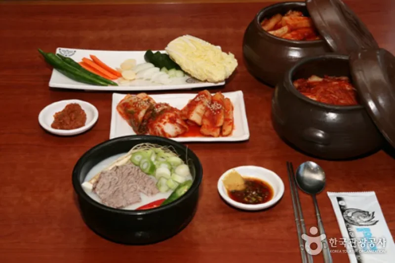 Jonggajip Seolleongtang  (13/14)