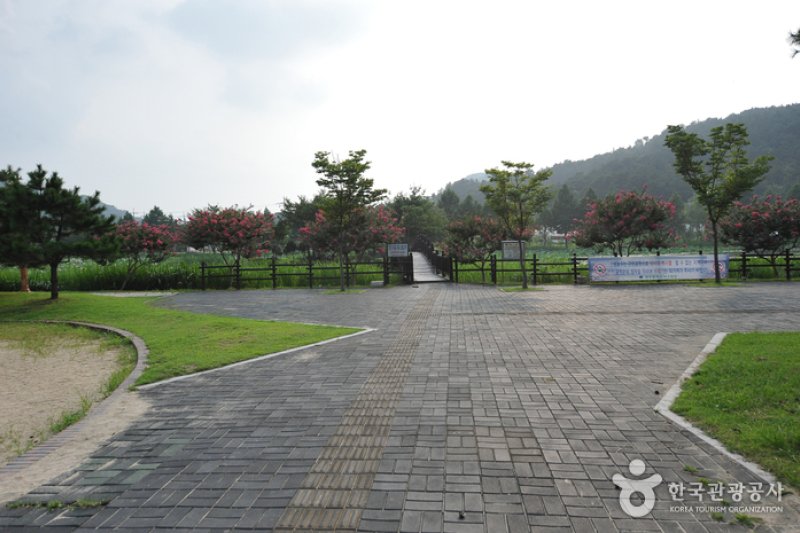 Jeonpyeongje Reservoir (전평제) (2/6)