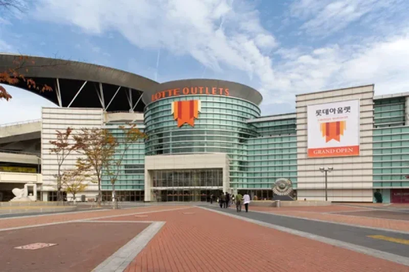 Lotte Outlets - Gwangju World Cup Branch  (3/17)