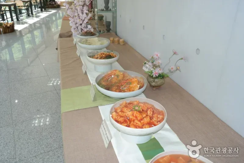 Gwangju Kimchi Town  (4/5)