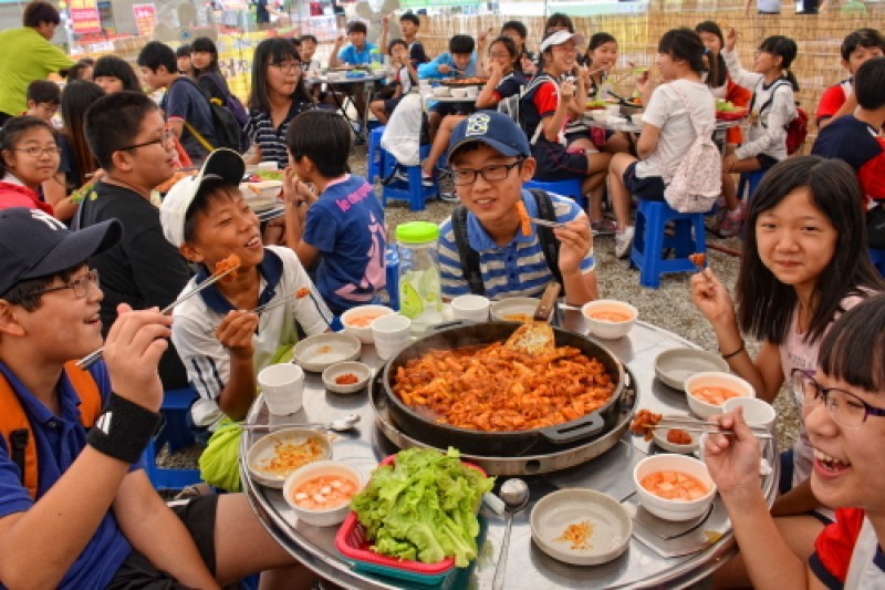 Chuncheon Dakgalbi &amp; Makguksu Festival  (1/6)