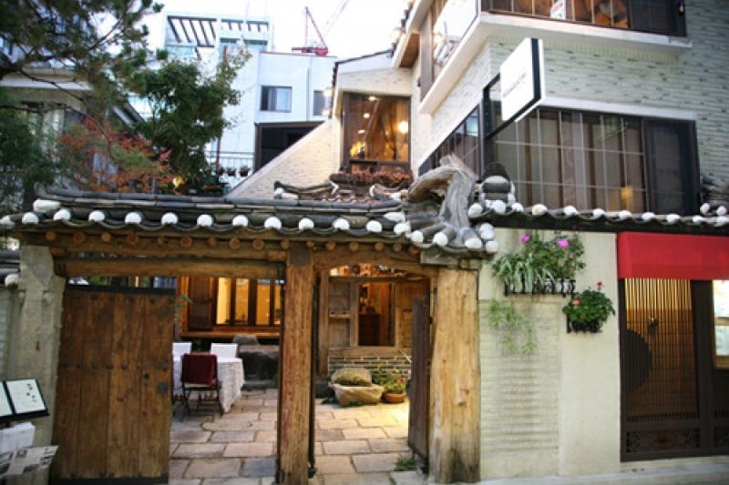 Cafe How  (3/4)