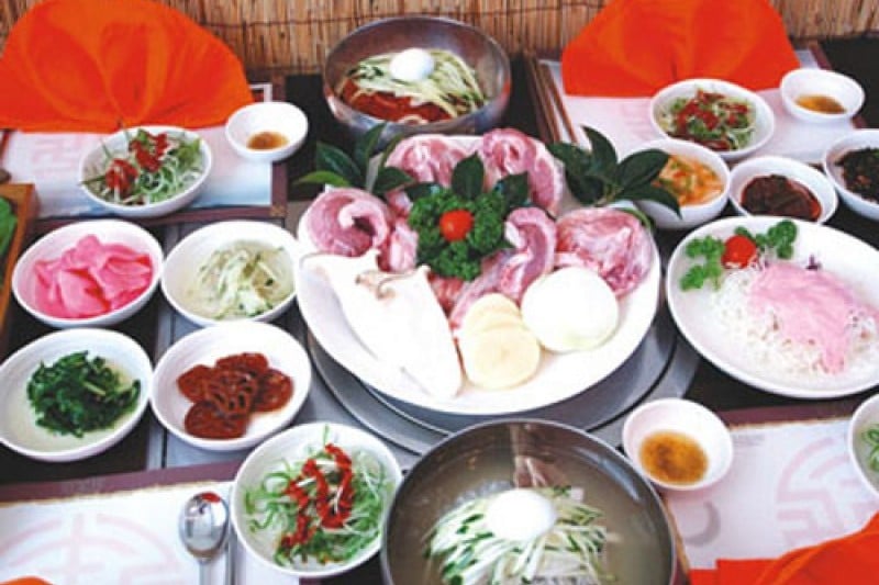 Hayeong (Offering Roasted Black Pork) (흑돼지구이집 하영) (1/11)