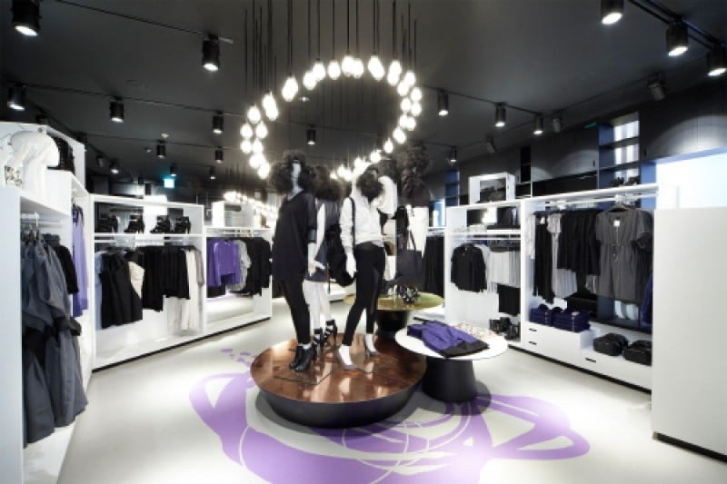 H&M - Myeongdong Branch No.1 (H&M - 명동1호점) (2/6)