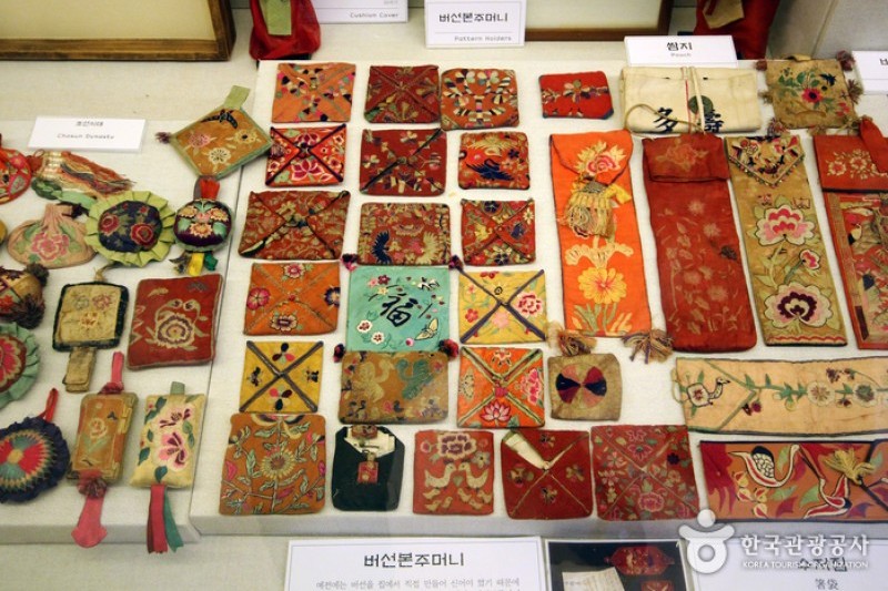 Museum of Oriental Embroidery  (1/8)