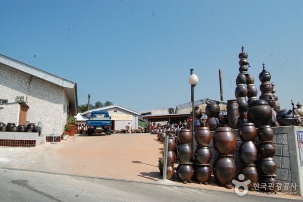Oegosan Onggi Village