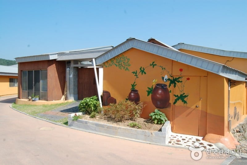 Oegosan Onggi Village  (24/33)