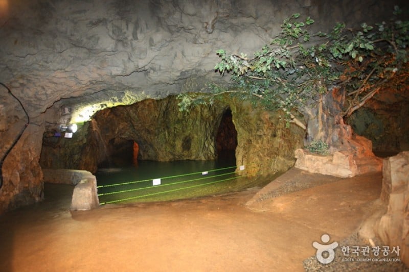 Amethyst Cavern Park  (4/19)