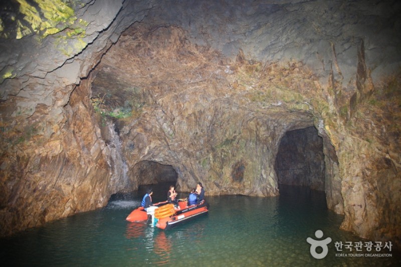 Amethyst Cavern Park  (6/19)
