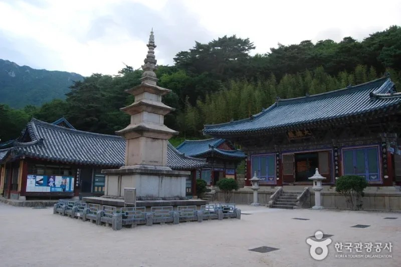Seongnamsa Temple  (1/18)