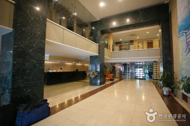Olympia Hotel  (5/5)